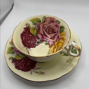 Vintage Rare Aynsley 3 Cabbage Roses Teacup and Saucer